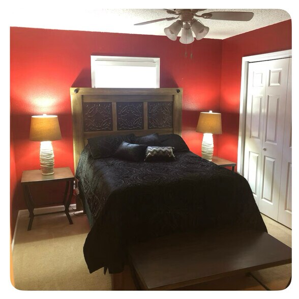 Building Photo - 1120 WY-50