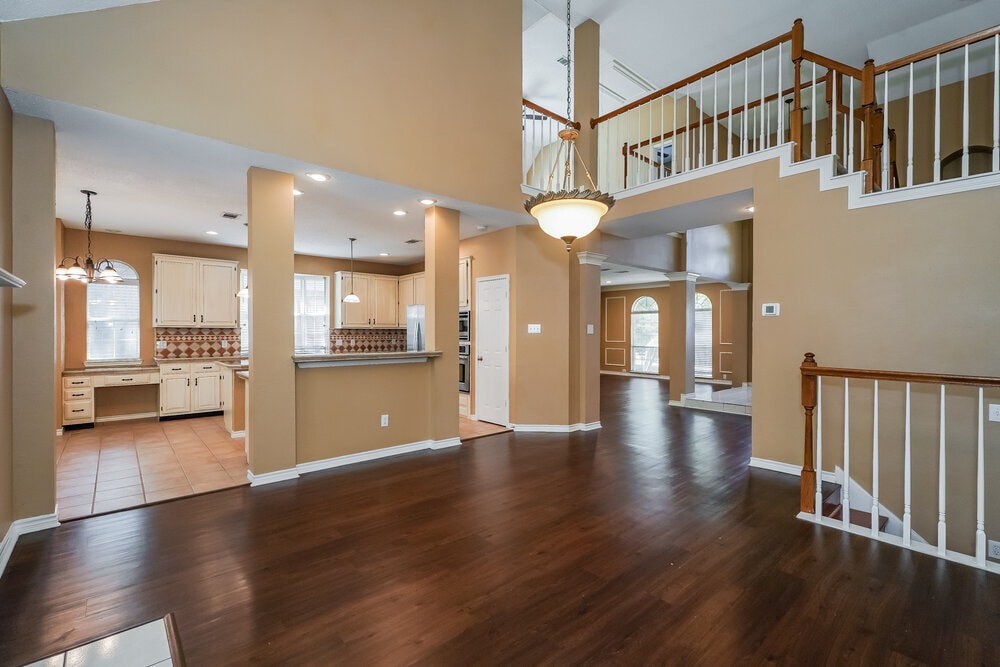 Building Photo - 2680 Hillside Dr