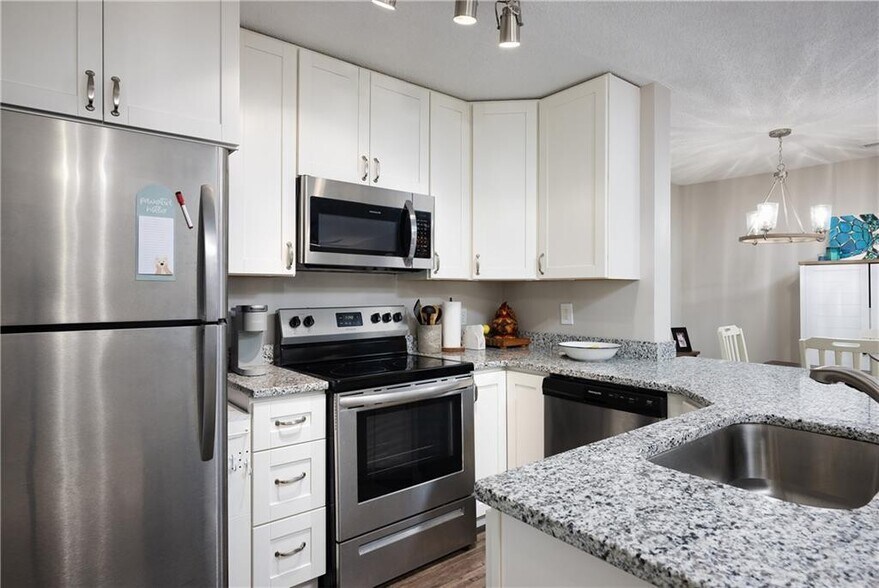 Building Photo - 100 Kensington Blvd