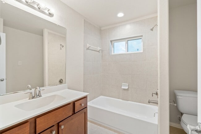 Building Photo - 135 San Bernard Dr