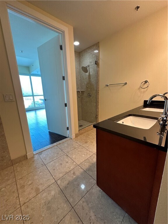 Building Photo - 4525 Dean Martin Dr
