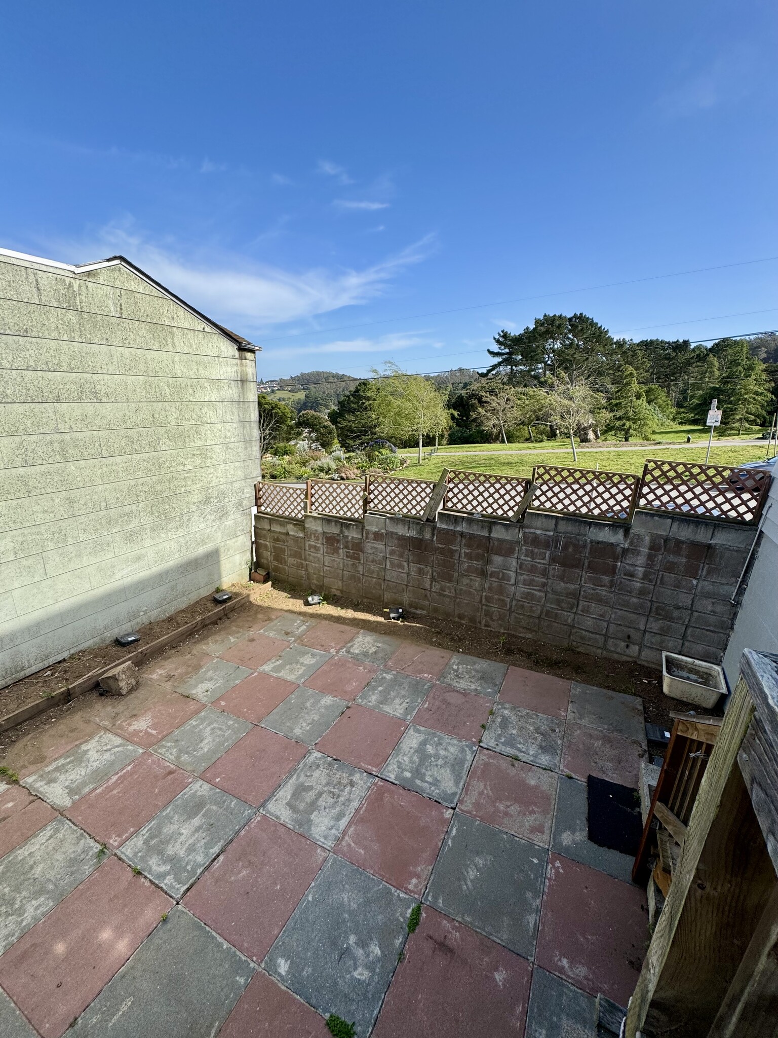 Building Photo - 391 Gambier St
