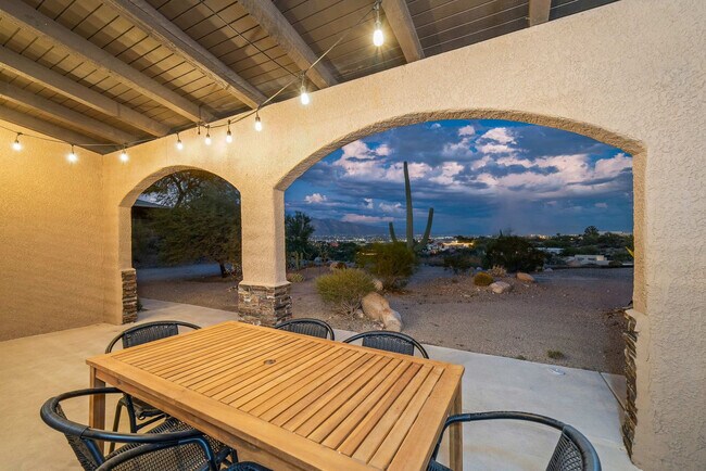 Building Photo - 5190 W Pso Del Barranco