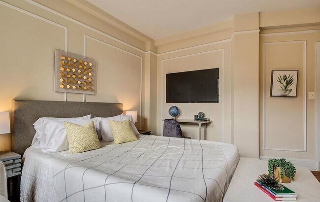 Building Photo - 1613 Harvard St NW