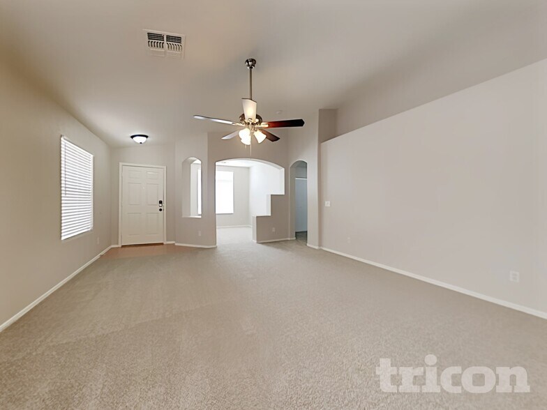 Building Photo - 14336 N 154th Ln