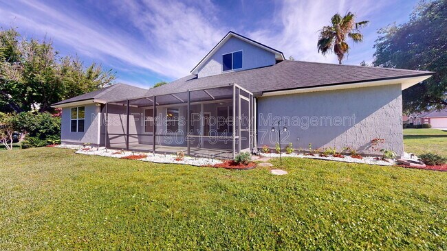 Building Photo - 5731 Rainbow Lake Dr N