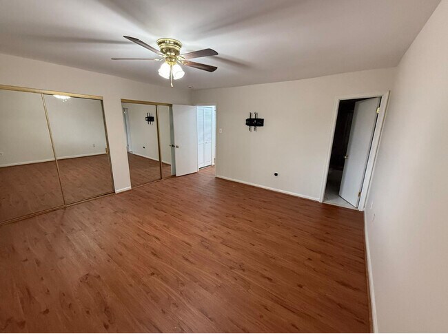 Building Photo - 800 Quince Orchard Blvd