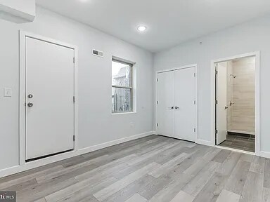 Building Photo - 2301 N 6th St