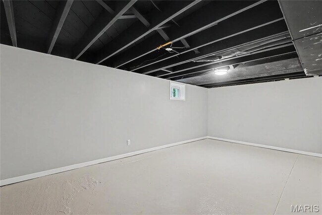 Building Photo - 6933 Melrose Ave