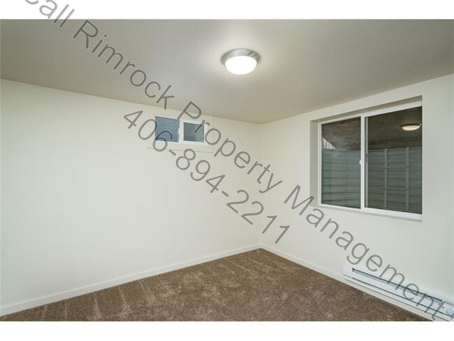 Building Photo - 3329 Poly Dr