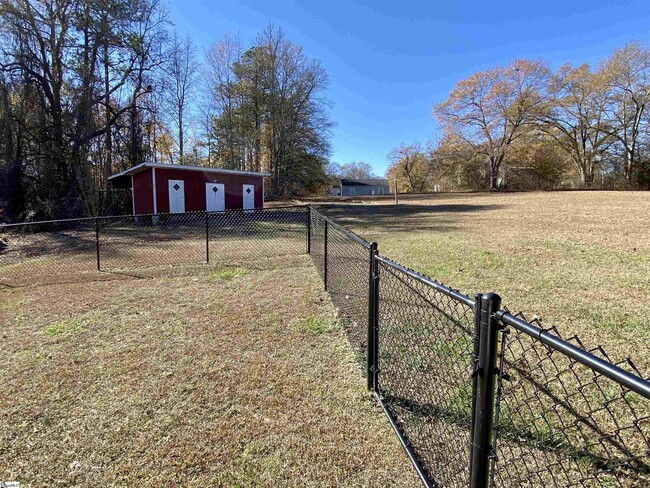 Building Photo - 113 Meeks Rd