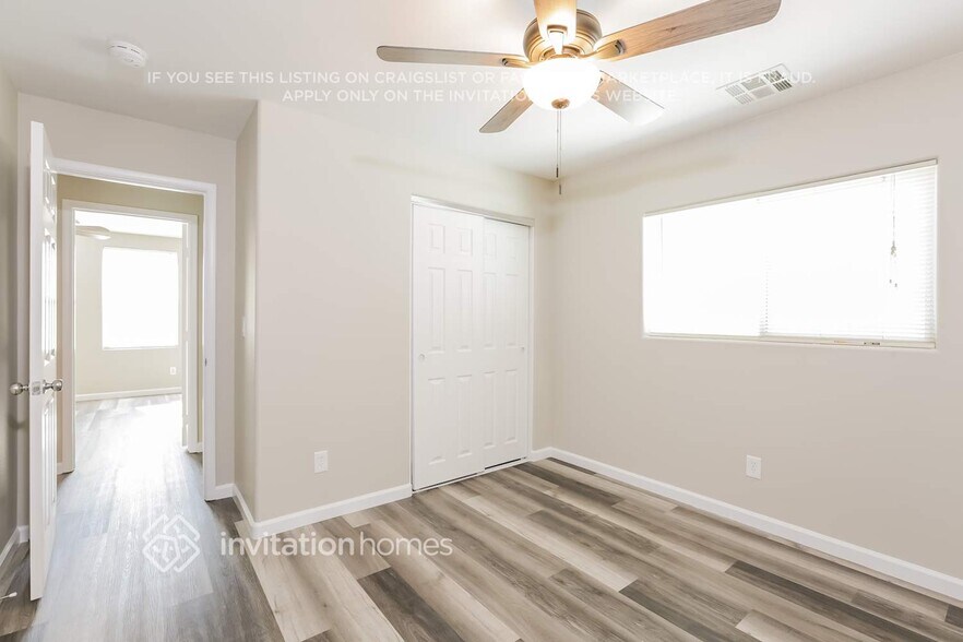 Building Photo - 9538 Vivid Colors Ave