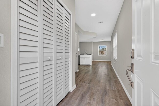 Building Photo - 4362 Tyler Cir N