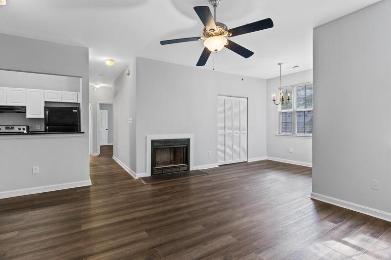 Building Photo - 606 Moonglow Rd