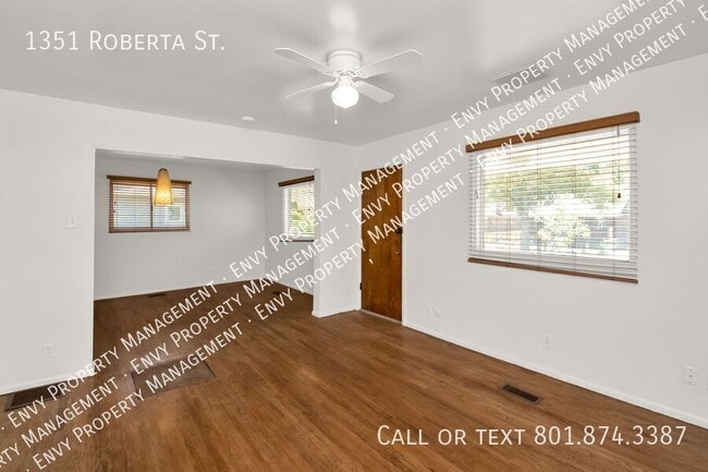 Building Photo - 1351 Roberta St