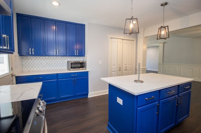 Building Photo - Charming 3-Bed, 3.5-Bath Home Near Augusta...
