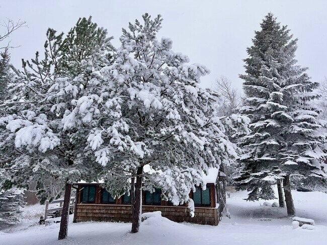 Beautiful & warm, even in winter. - 6012 Highway 61