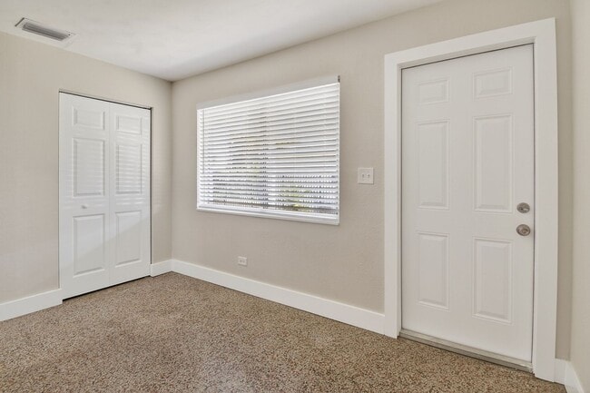 Building Photo - 58 W 27th St