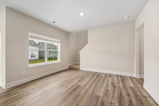 Building Photo - 226 Munsee Cir