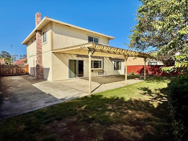 Building Photo - $4,100 - GORGEOUS 4 BEDROOM UNION CITY HOME