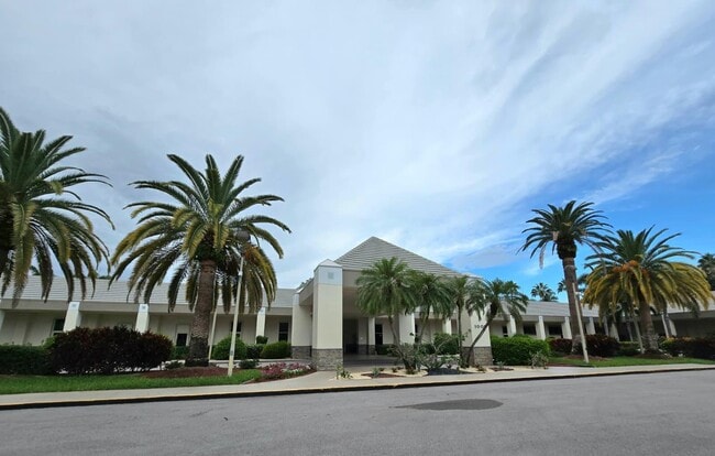 Building Photo - 2002 Granada Dr