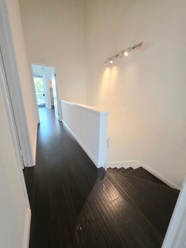 Building Photo - 25369 Pine Creek Ln