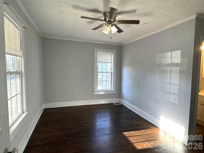 Building Photo - 70 Crowell Dr NW