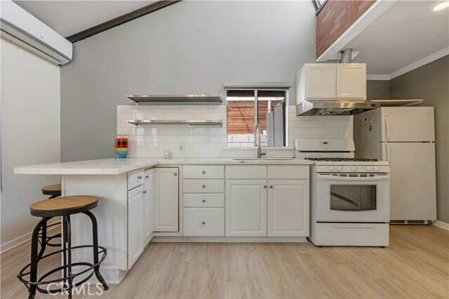 Building Photo - 6221 Agnes Ave