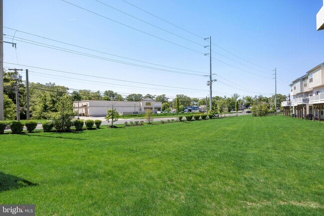 Building Photo - 8 Iron Gate Rd