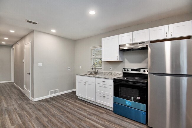 Building Photo - 408 Dawson Cir
