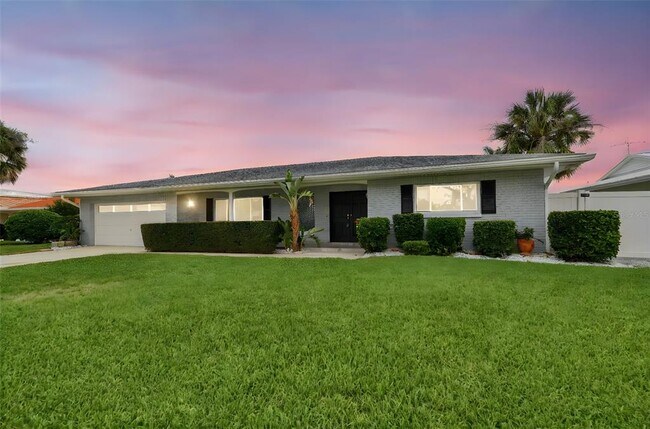 Primary Photo - 3938 Versailles Dr
