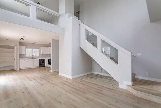 Building Photo - 7650 E Williams Dr