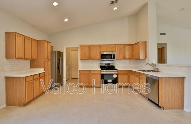Primary Photo - 20695 N 94th Dr