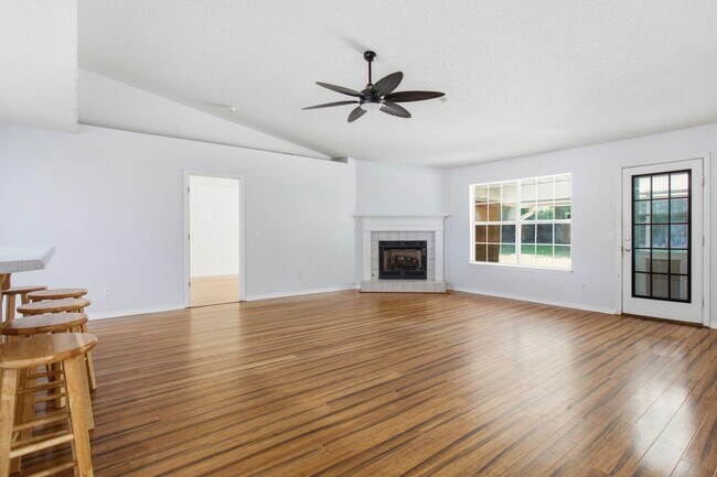 Building Photo - 5135 Whitehurst Ln