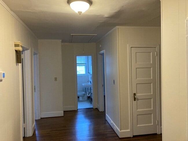 Building Photo - 2831 Burney Dr