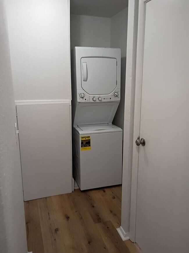 Building Photo - Updates....Updates.....Updates!!!! 3 Bed 2 Bath Home with detached garage!