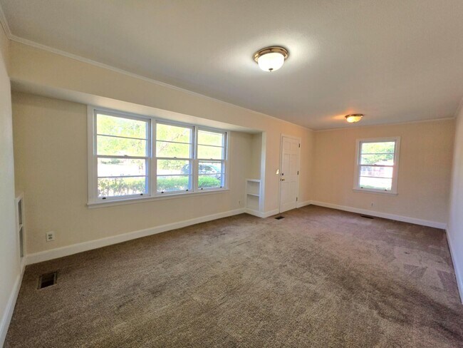 Building Photo - 232 Pinckney St