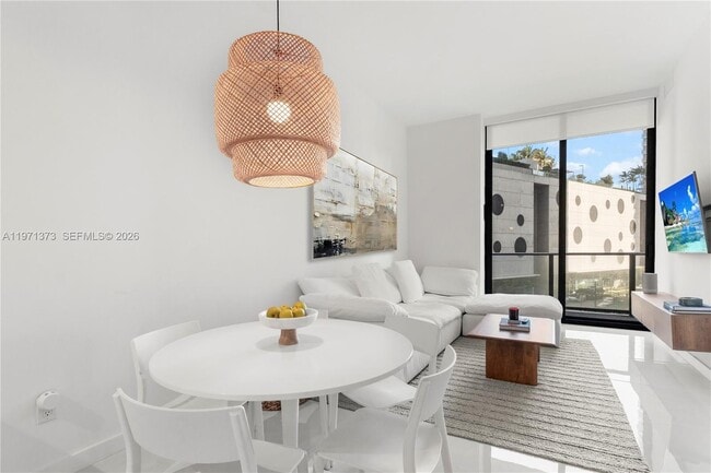 Building Photo - 501 NE 31st St