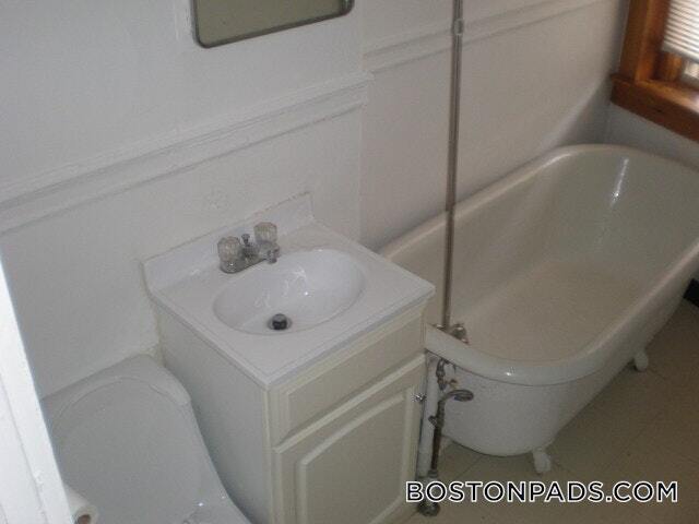 Building Photo - 97 Hancock St