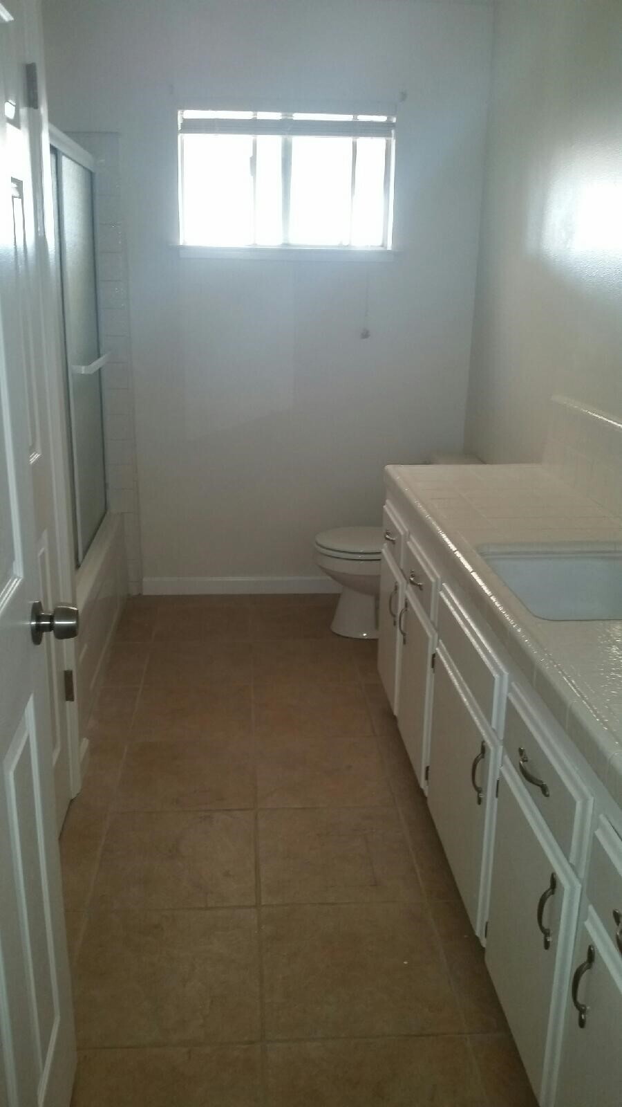 Main Bathroom - 1068 Pierce Dr