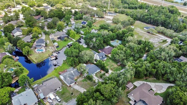 Building Photo - 240 Maureen Dr