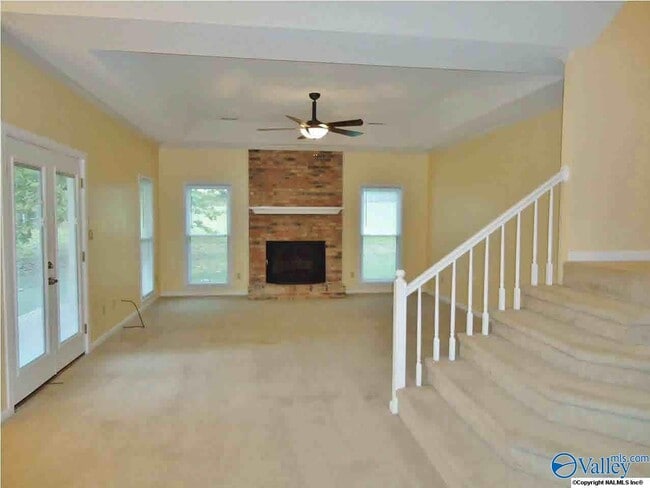 Building Photo - 722 Highland Dr