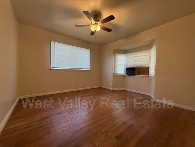 Building Photo - 155 North St