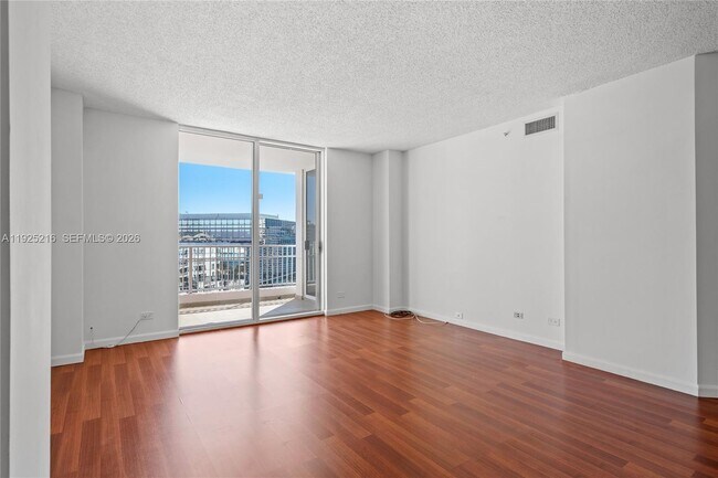 Building Photo - 701 Brickell Key Blvd