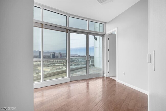 Building Photo - 4525 Dean Martin Dr