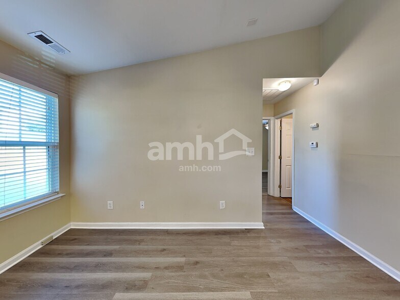 Building Photo - 229 N Weststone Blvd