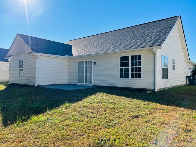 Building Photo - 149 Southborough Ln
