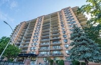 Building Photo - 60 Parkway Dr