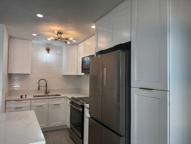 Building Photo - 6728 Omega Dr