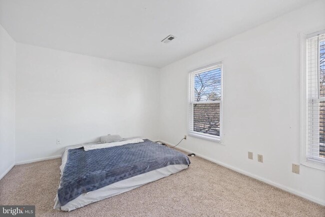 Building Photo - 804 Quince Orchard Blvd